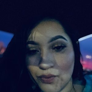 Meet your Posher, Mayra